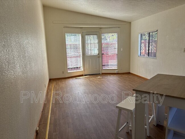 4915 Shattuck Ave. Oakland, CA 94609 photo 4