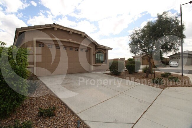 463 West Pinnacle Ridge Drive, San Tan Valley, AZ 85140 photo 2
