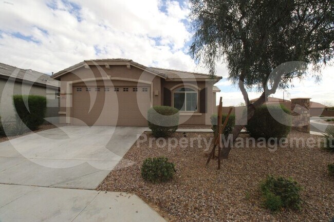 463 West Pinnacle Ridge Drive