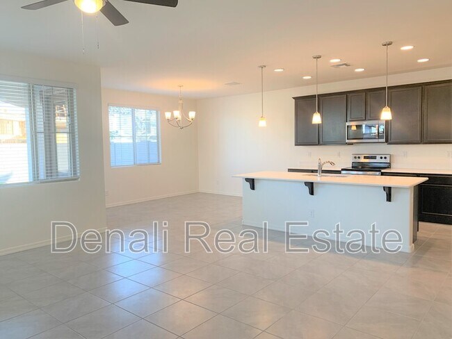 905 S Canal Dr Chandler, AZ 85225 photo 5