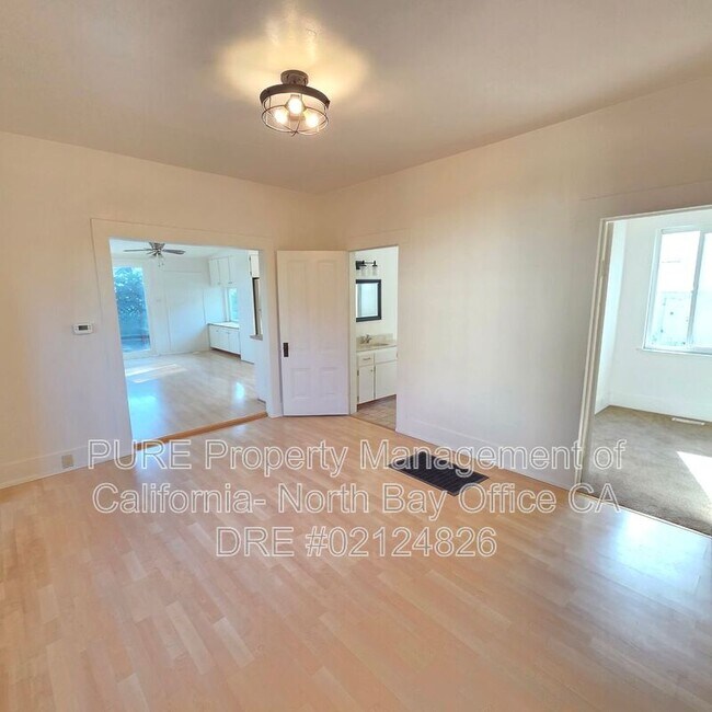 311 8th St Petaluma, CA 94952 photo 2