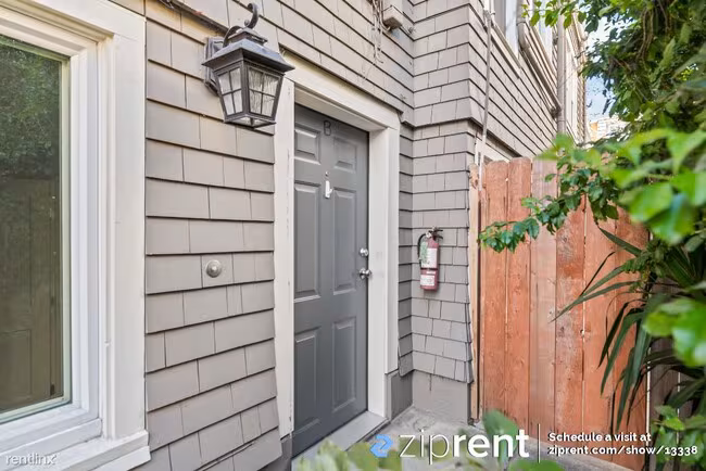 1701 Broadway, Alameda, CA 94501 photo 3