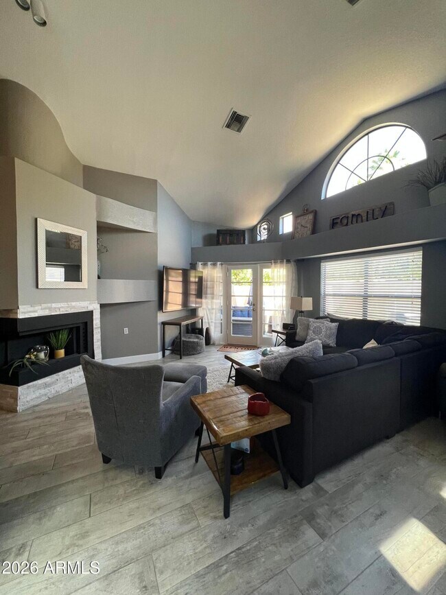 3534 E Verbena Dr Phoenix, AZ 85044 photo 4