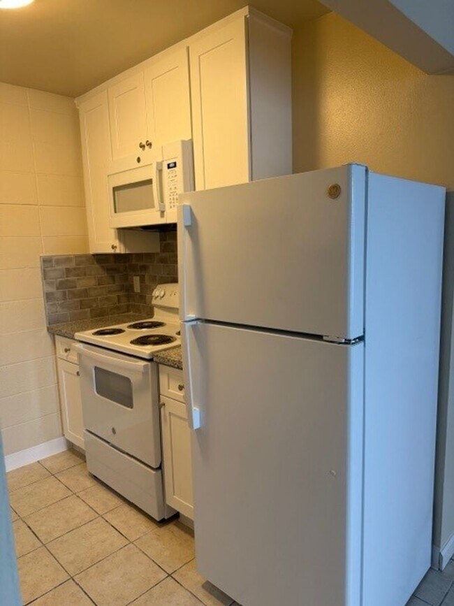 1728 Broadway Redwood City, CA 94063 photo 4
