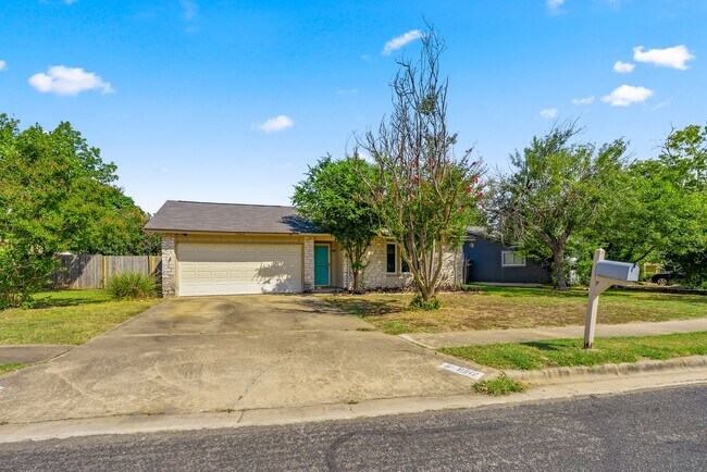 Kick Back In Comfort – 3 Bed, 2 Bath In Chill Nw Austin photo 2