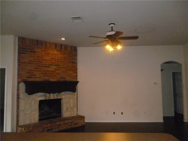 7801 Silverado Trail McKinney, TX 75070 photo 2