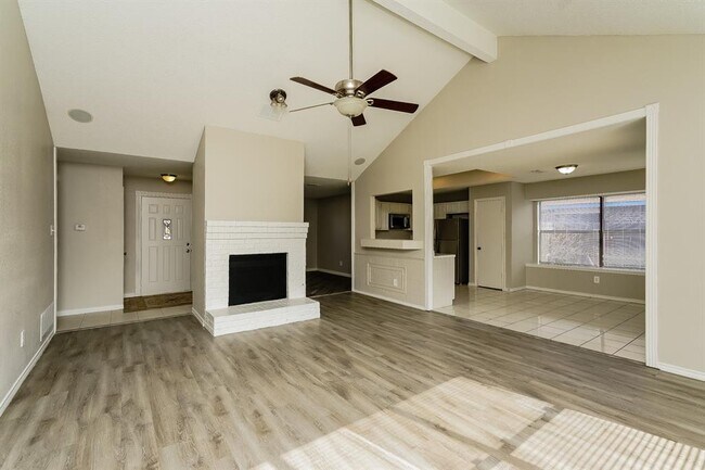 2008 Arles Lane, Carrollton, TX 75007 photo 3