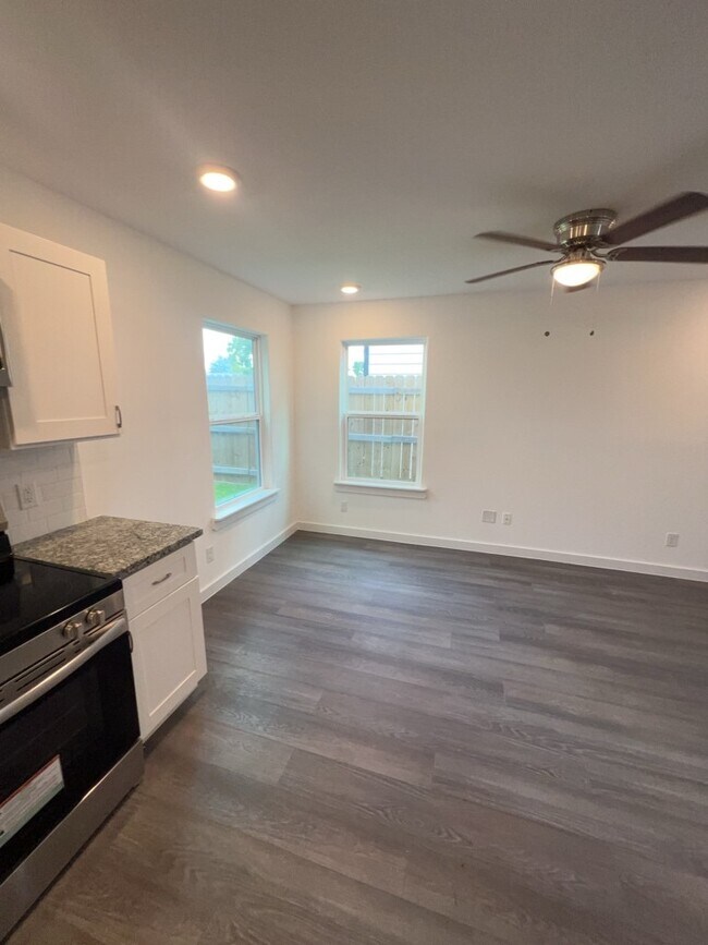6009 Wedgefield Street, Houston, TX 77028 photo 4