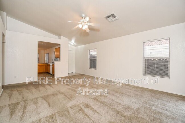 930 E Monterey St photo 3