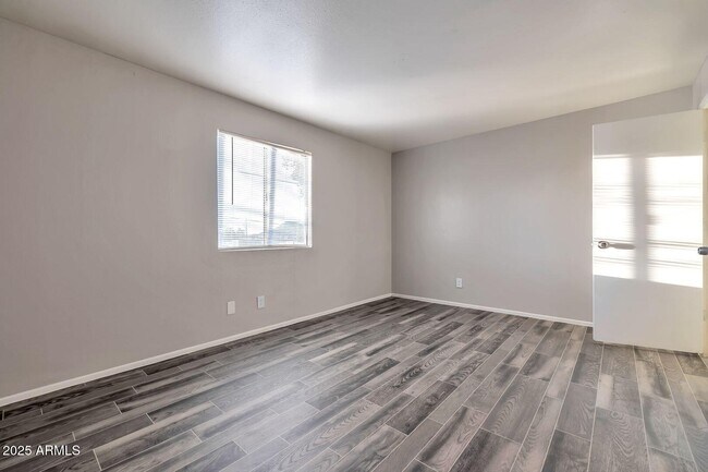 2216 E Eugie Terrace Phoenix, AZ 85022 photo 4
