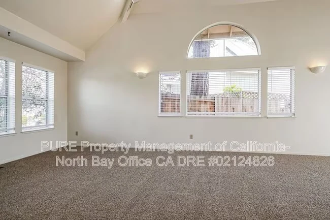 1336 Jennings Park Way Santa Rosa, CA 95401 photo 4