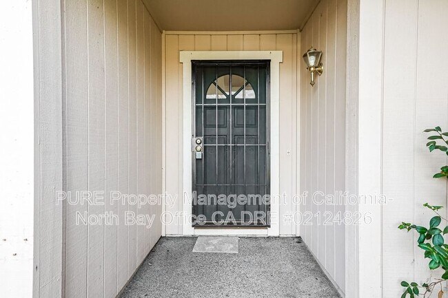 1336 Jennings Park Way Santa Rosa, CA 95401 photo 2