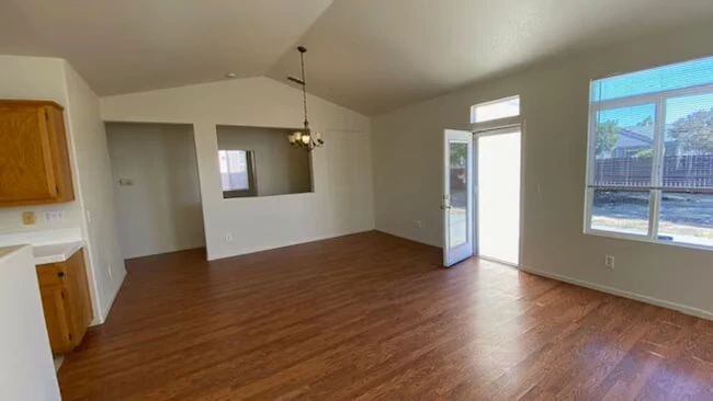 566 Stewart Way Rio Vista, CA 94571 photo 4