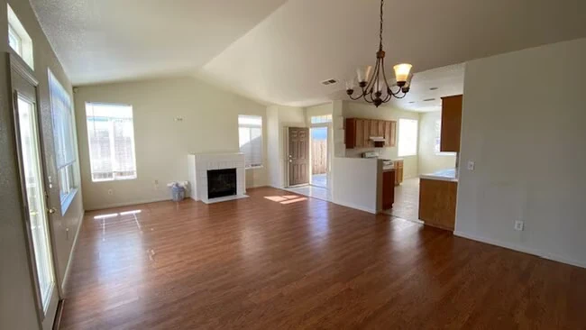 566 Stewart Way Rio Vista, CA 94571 photo 3