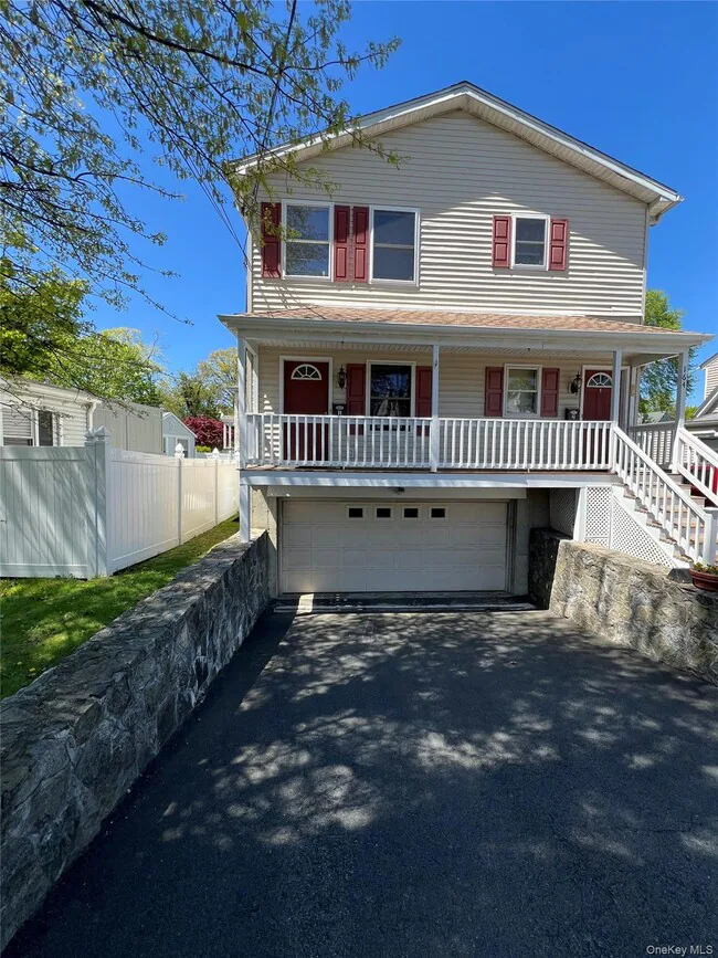 164 Harrison Ave Harrison, NY 10528 photo 2