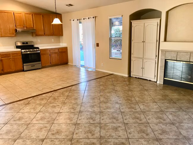 2497 Glen Meadow Lane, Escondido, CA 92027 photo 4