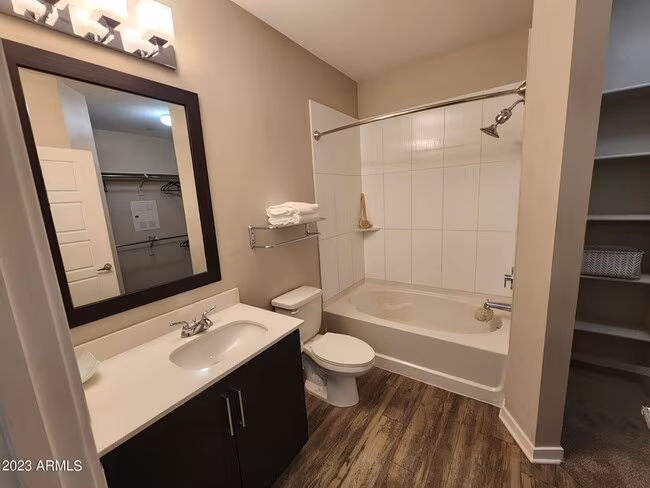 200 E Thomas Rd Phoenix, AZ 85012 photo 5