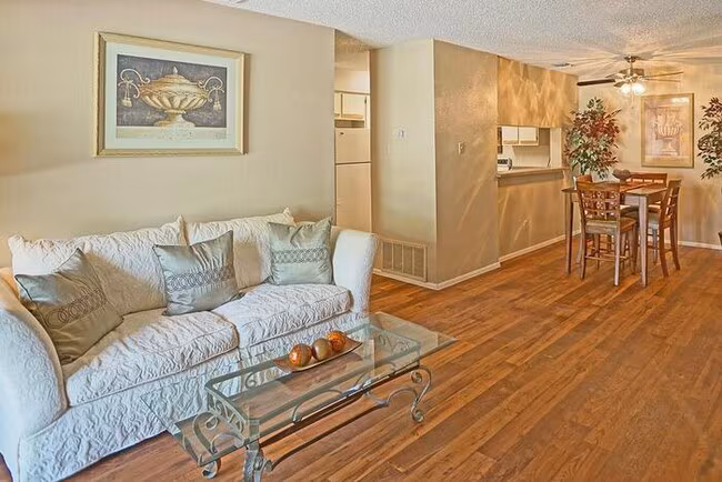 1110 Vista Valet Dr San Antonio, TX 78216 photo 4