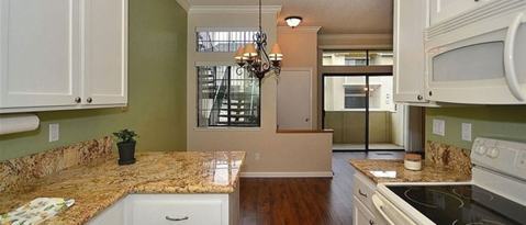 Gorgeous condo photo 5