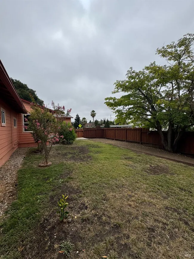 2230 Redwood St Vallejo, CA 94590 photo 4
