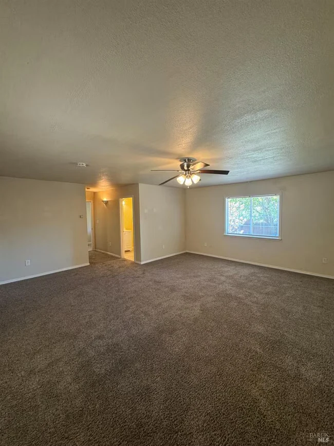 2230 Redwood St Vallejo, CA 94590 photo 2
