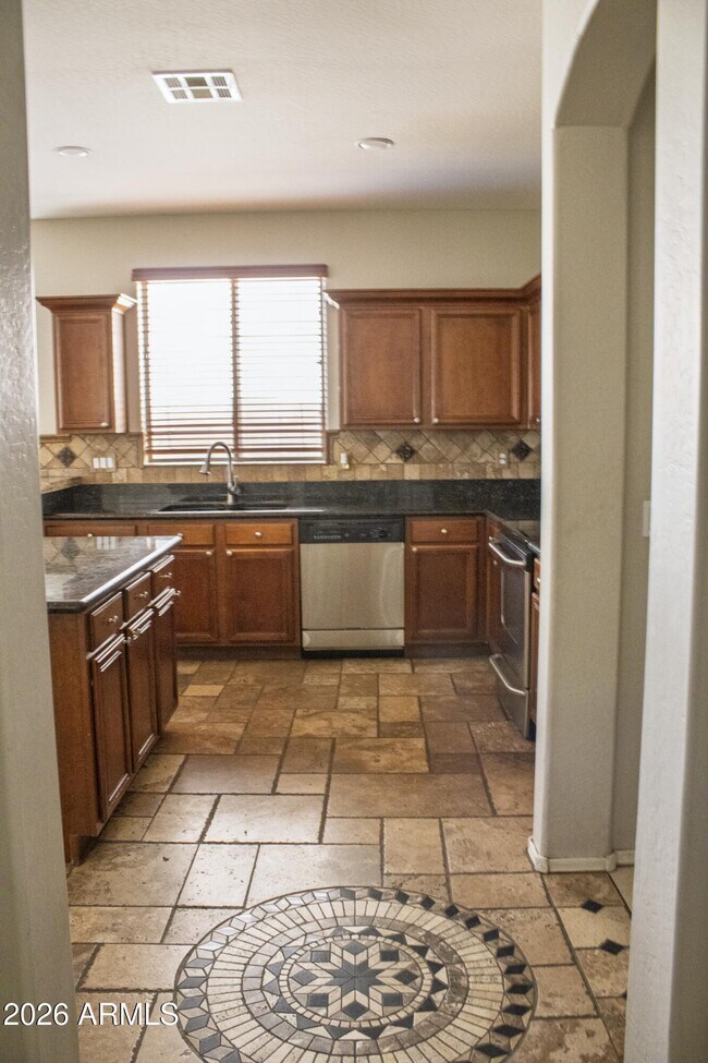 10321 W Windsor Ave Avondale, AZ 85392 photo 4