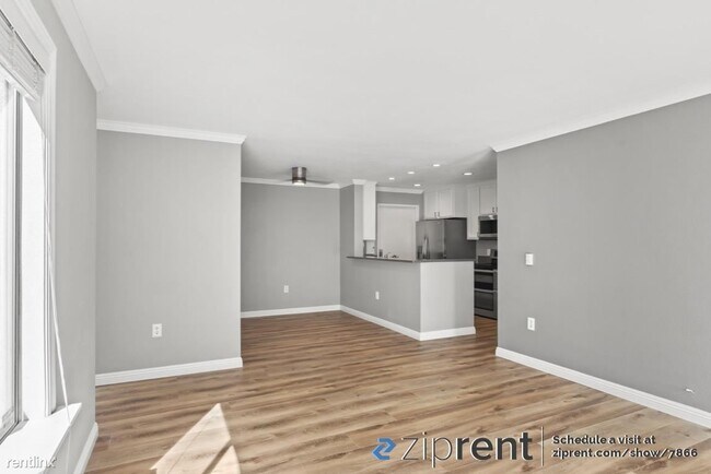 811 Debut Court, San Jose, CA 95134 photo 4