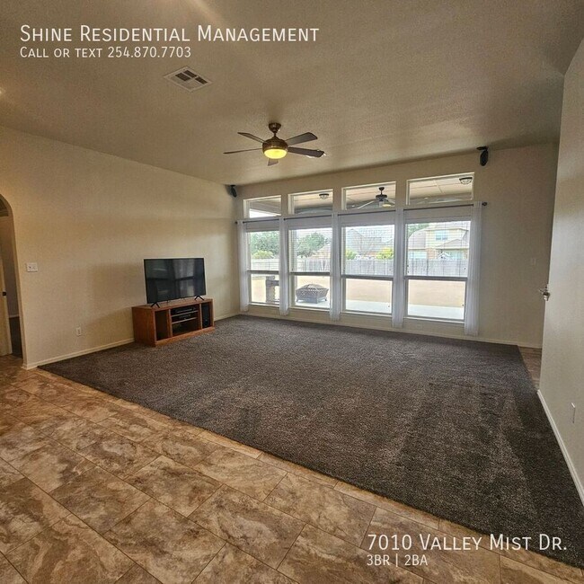 7010 Valley Mist Dr Temple, TX 76502 photo 2