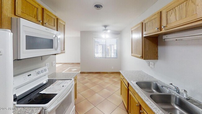 4109 E Moreland St Phoenix, AZ 85008 photo 4