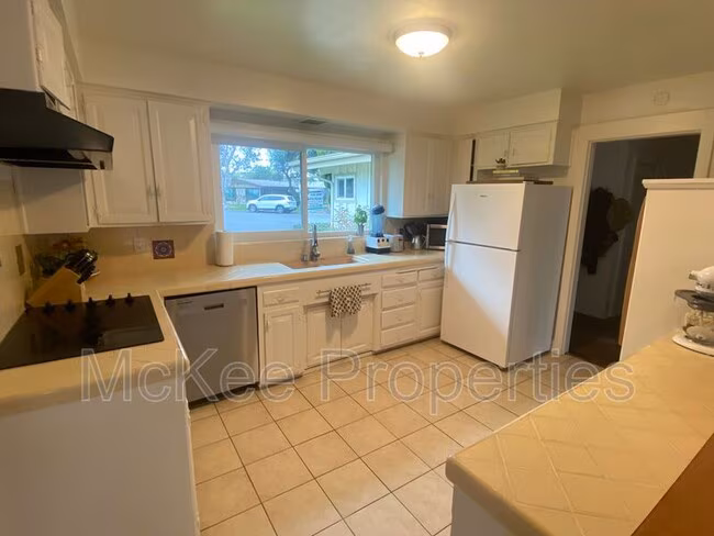 40 Ocean Court, Coronado, CA 92118 photo 5