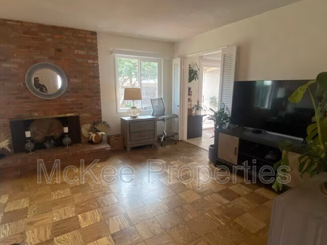 40 Ocean Court, Coronado, CA 92118 photo 3
