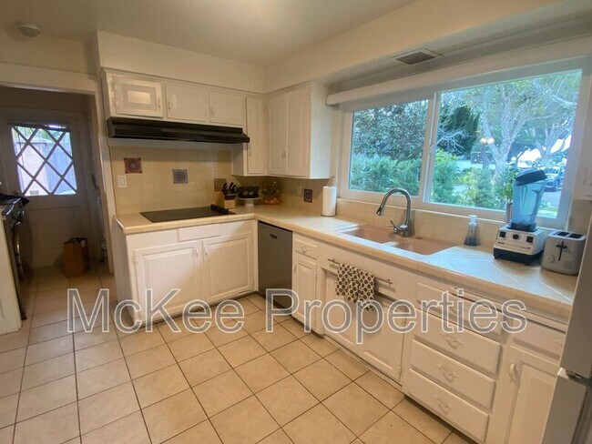 40 Ocean Court, Coronado, CA 92118 photo 4