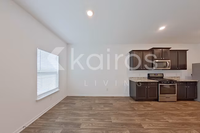 950 Shady Brk New Braunfels, TX 78132 photo 5