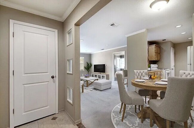 1803 La Sombra Dr San Antonio, TX 78209 photo 5