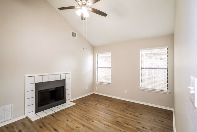 605 Cox Street, Cedar Hill, TX 75104 photo 3
