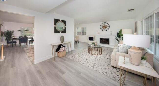 211 Helado Rd Fremont, CA 94539 photo 5