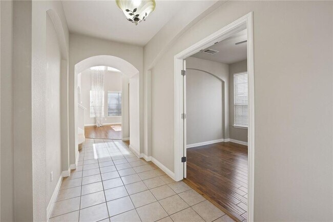 3789 Fossilwood Way Round Rock, TX 78681 photo 4