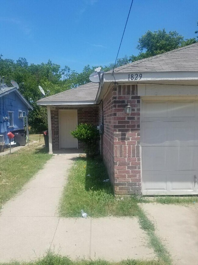 1829-1831 Dillard St Fort Worth, TX 76105 photo 5