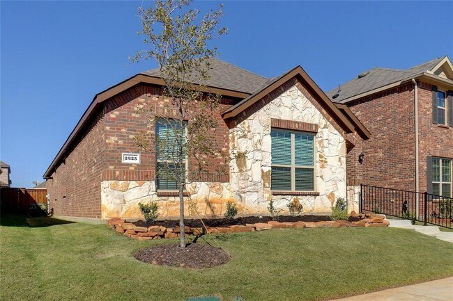 2325 Brightstone Dr Aubrey, TX 76227 photo 2