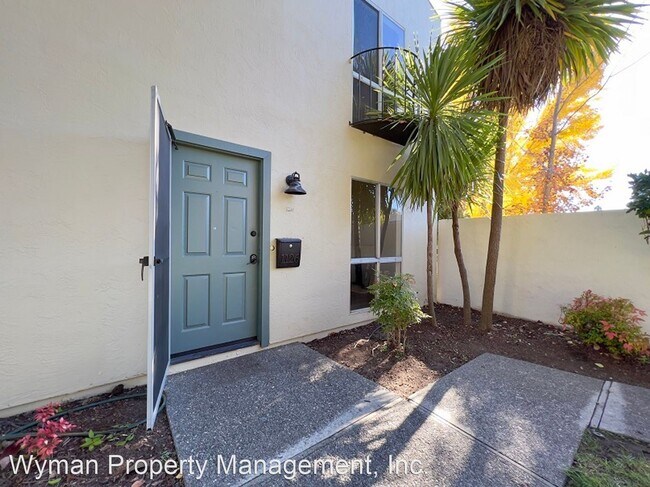 1126 Marina Dr, Napa (Condo) photo 2