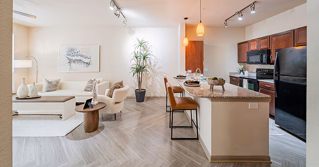 The Residences At Pearland Town Center Apartments photo 3