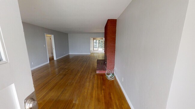 5018 Rockford Dr San Diego, CA 92115 photo 3