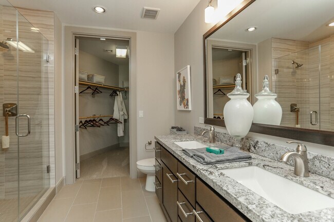 913 Piney Point Road, Houston, TX 77024 photo 5
