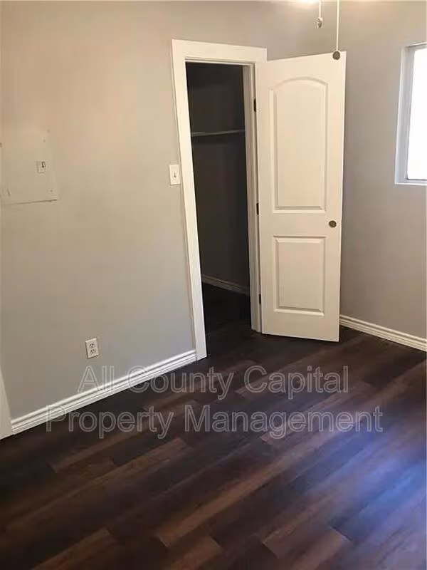 4501 Witham Ln Austin, TX 78745 photo 3