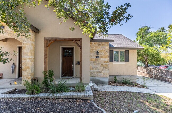 128 Elizabeth Rd San Antonio, TX 78209 photo 3