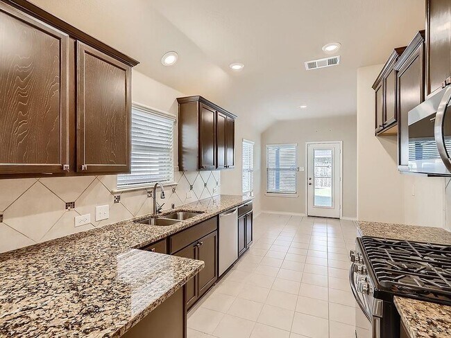 10124 Puma Place, Mckinney, TX 75071 photo 3