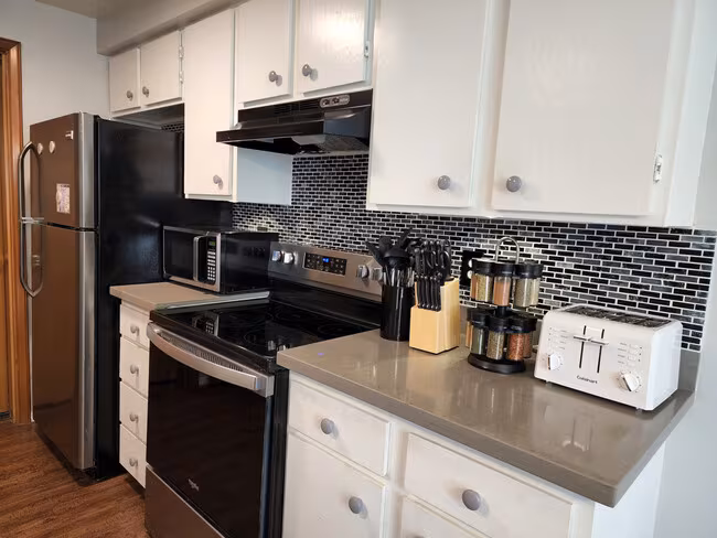 15904 Admiralty Way Lynnwood, WA 98087 photo 3