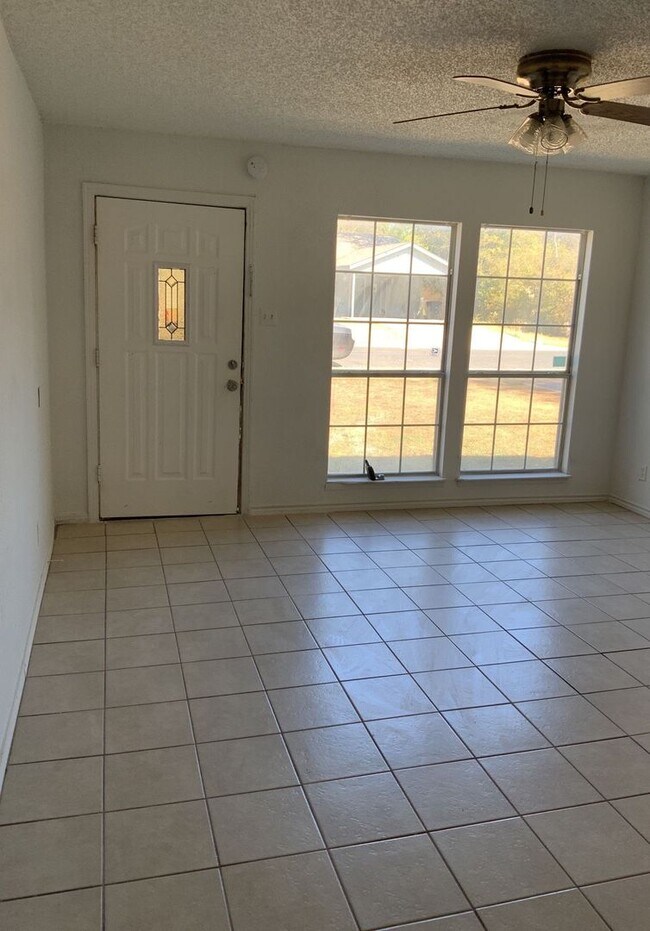 1710-1712 Alamo Ave Killeen, TX 76541 photo 5