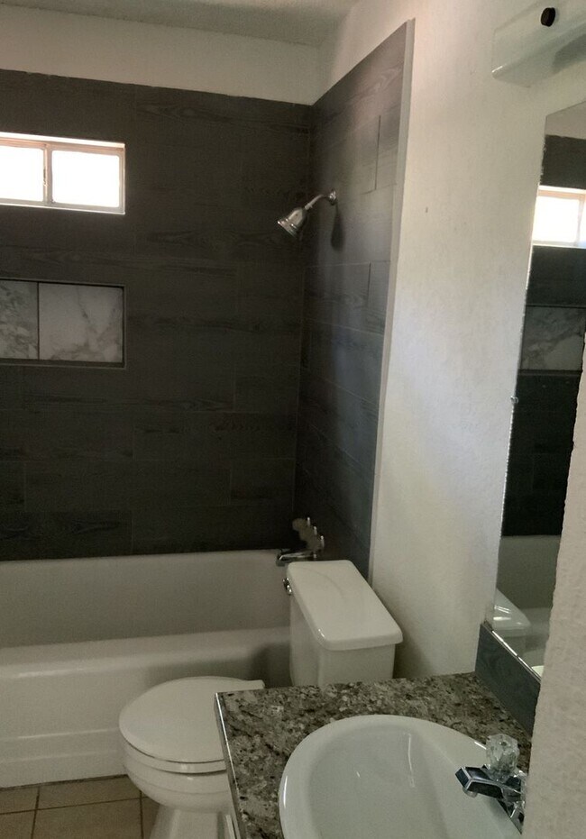 1710-1712 Alamo Ave Killeen, TX 76541 photo 3