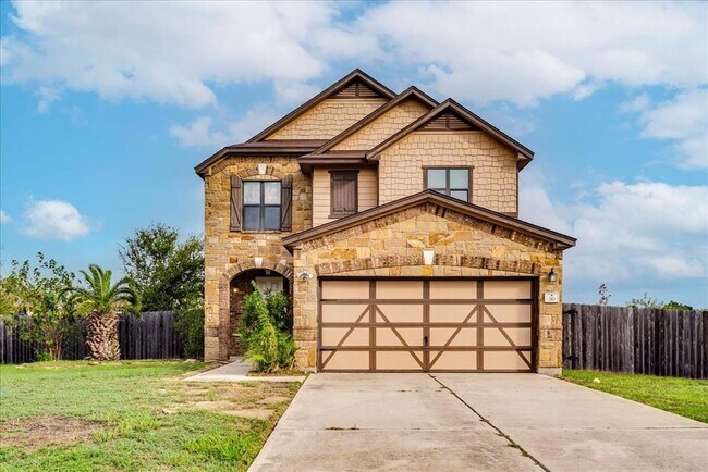 310 Cushman Dr Kyle, TX 78640 photo 4